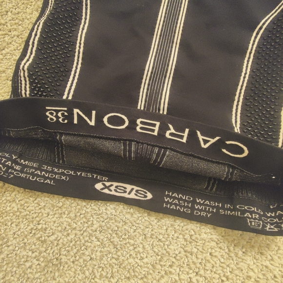 Carbon 38 Workout Tank XS - Picture 3 of 10
